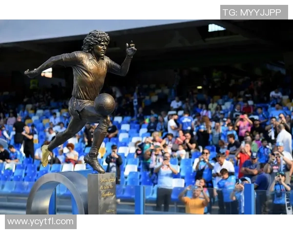 足球球星雕像哪里可以买到 让你拥有足球巨星的经典雕像收藏